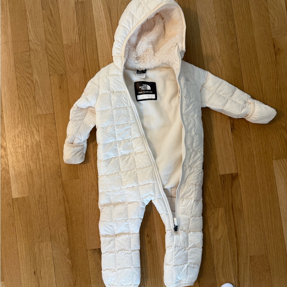 The North Face Cream Puffer Jacket with Hood